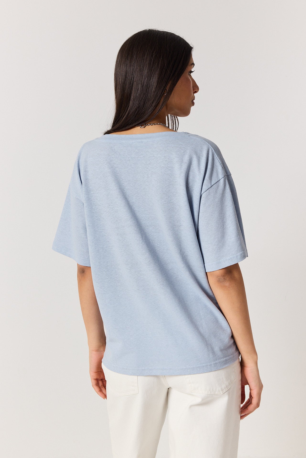 T-shirt V linen powder blue